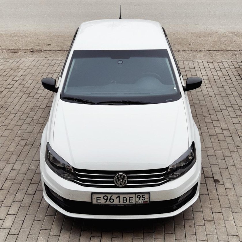 Фольксваген поло белый антихром