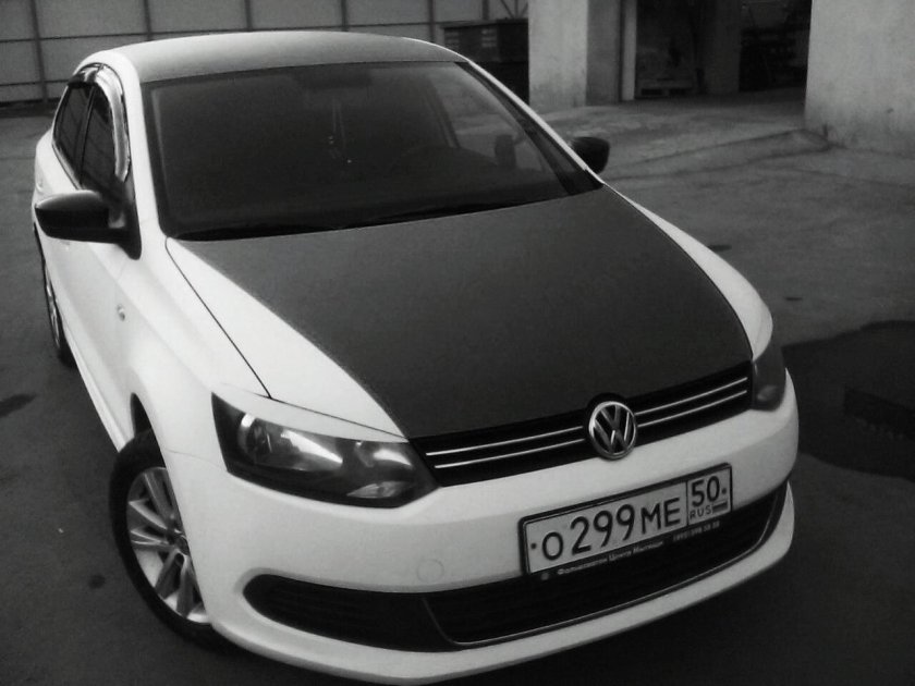 Volkswagen Polo sedan с черной крышей