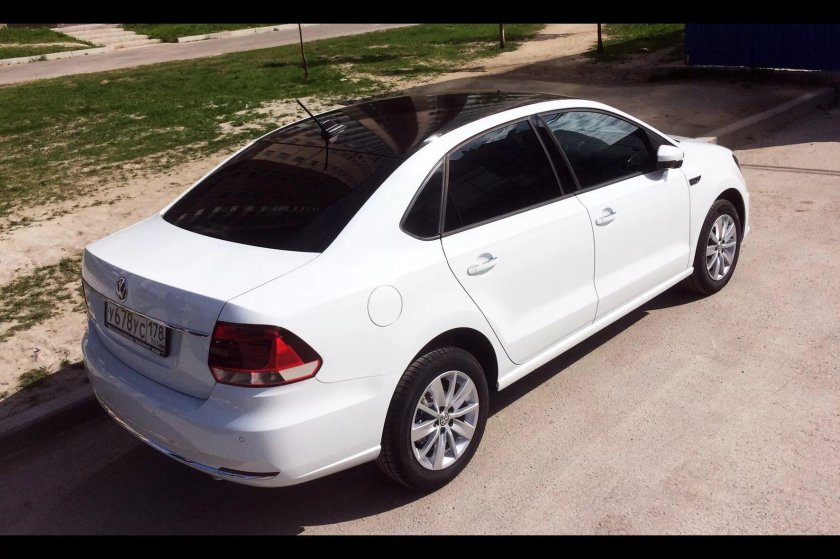 Volkswagen Polo sedan с черной крышей