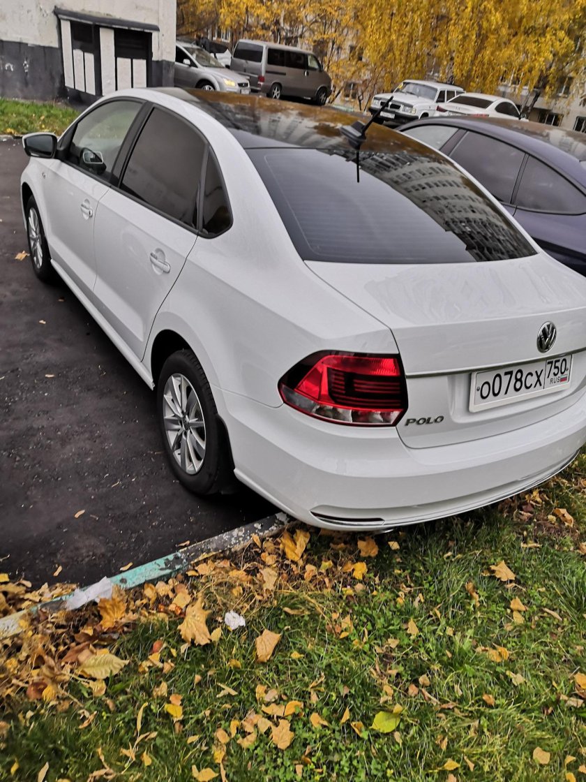 Фольксваген поло седан черная крыша