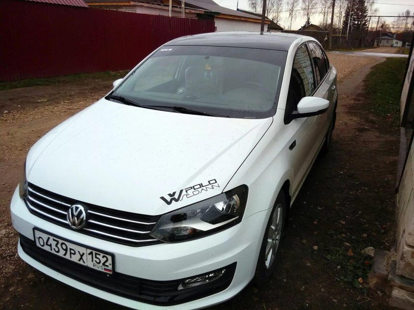 Фольксваген поло белый