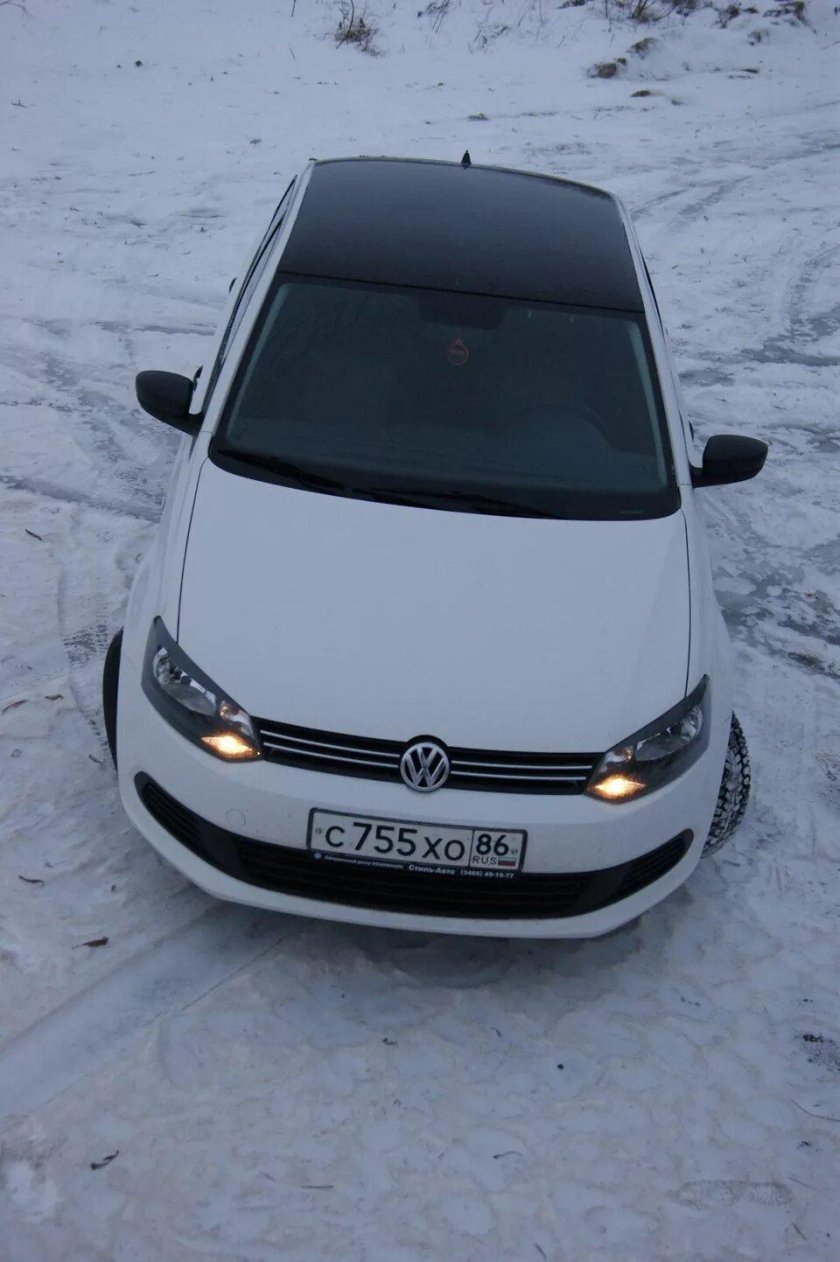 Фольксваген поло 2012 белый с черной крышей