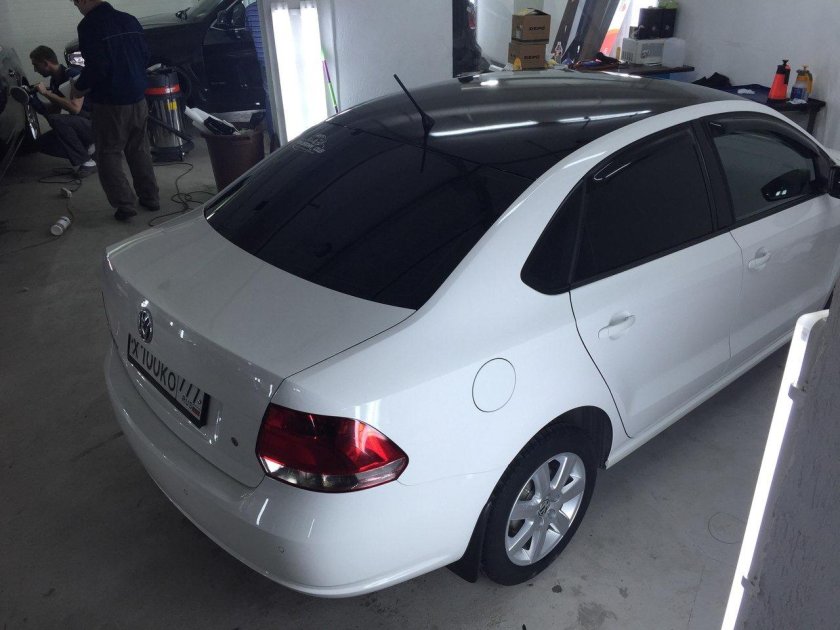 Volkswagen Polo sedan с черной крышей