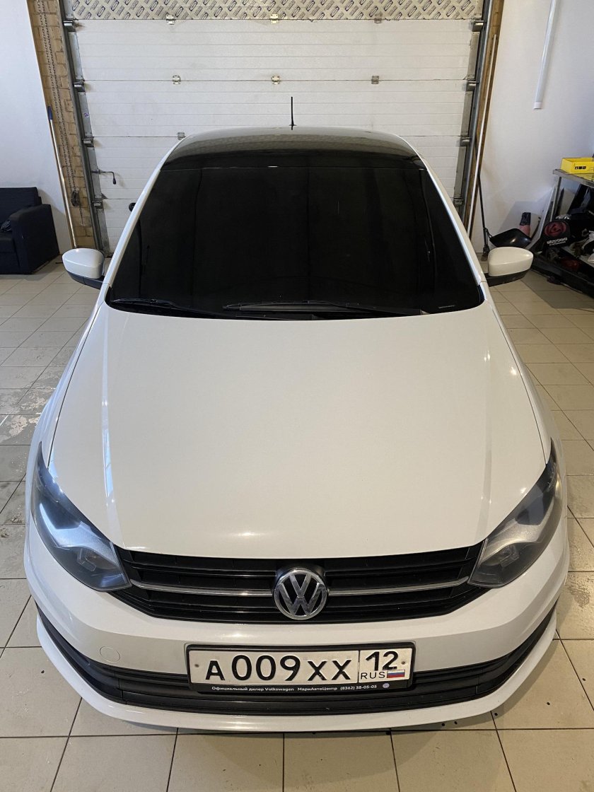 Фольксваген поло белый антихром
