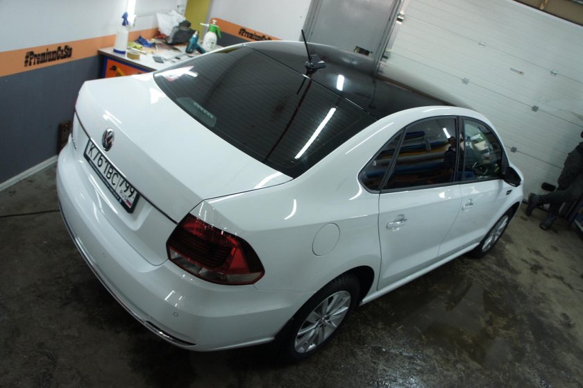 Volkswagen Polo sedan с черной крышей