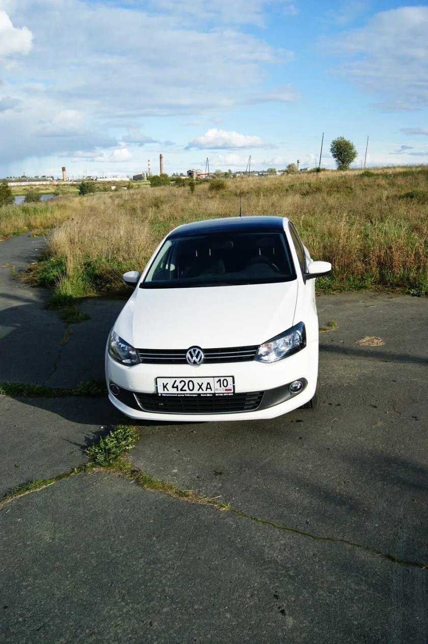 Фольксваген поло 2021 белый