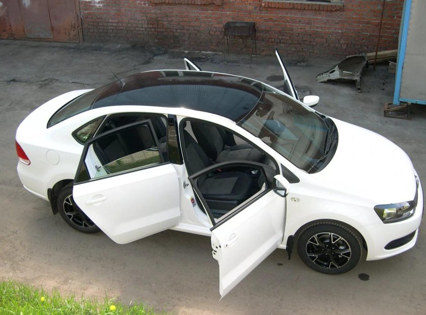 Мазда 6 gg белая с черной крышей