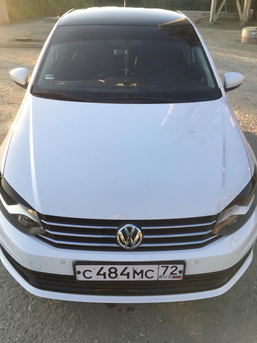 Фольксваген поло белый с черной крышей