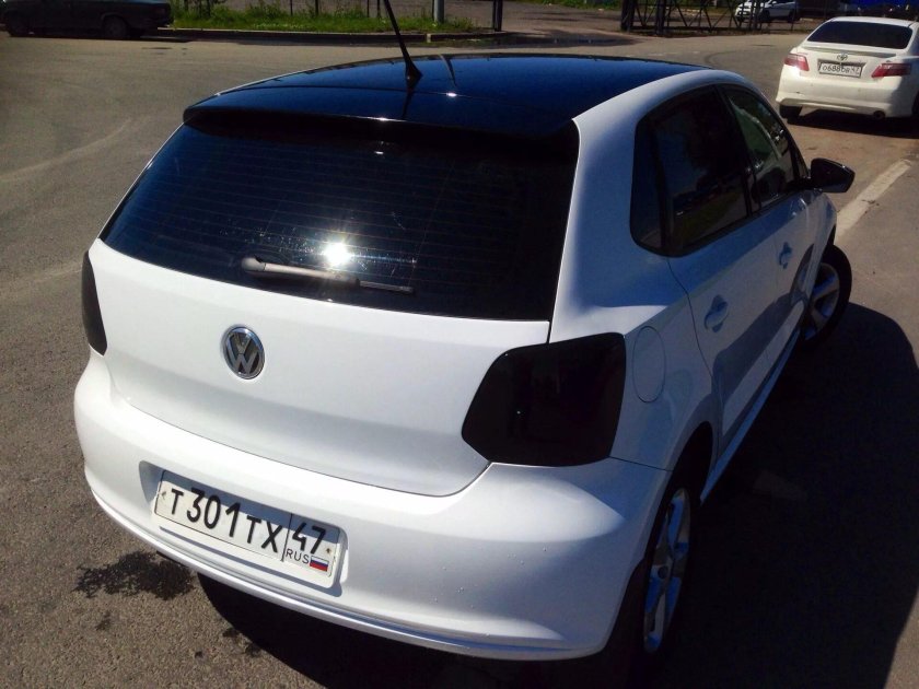 Фольксваген поло белый с черной крышей