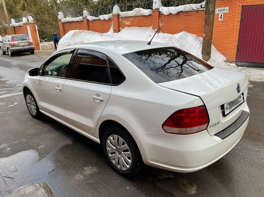 Volkswagen polo белый