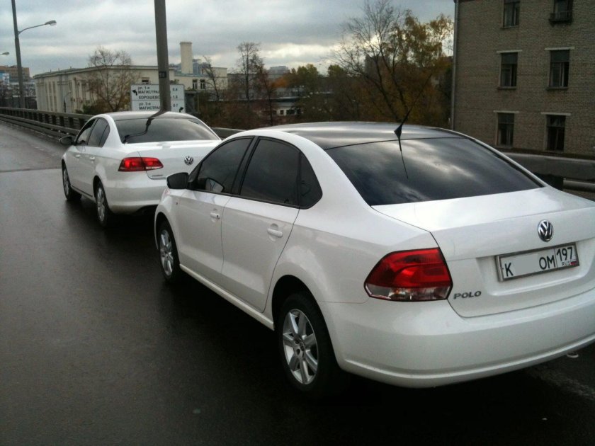 Фольксваген поло белый с черной крышей