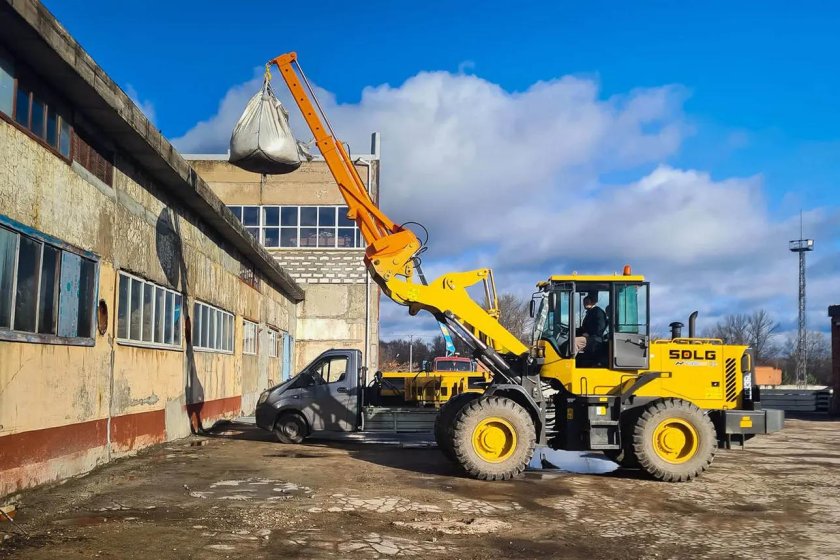 Крановая стрела на фронтальный погрузчик Метатэкс