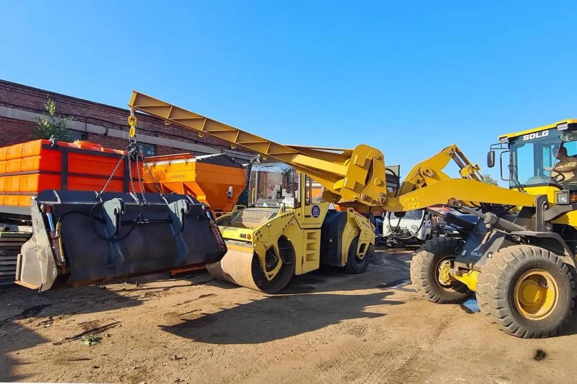 Крановая стрела на фронтальный погрузчик