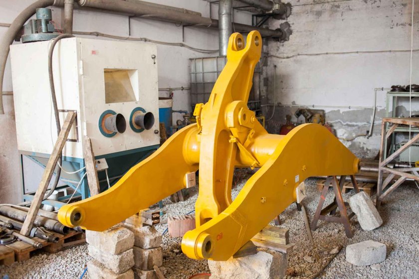 Рычаг ковша погрузчик Амкодор