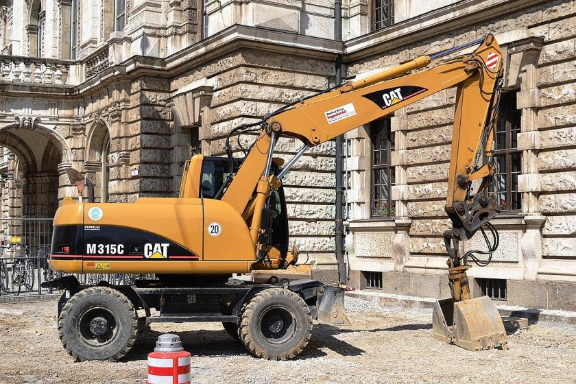 Caterpillar m315