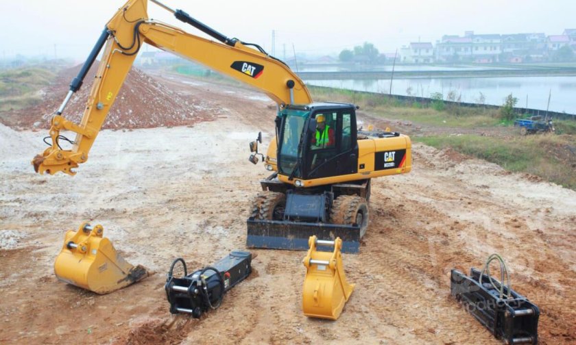 Экскаватор Caterpillar 320d