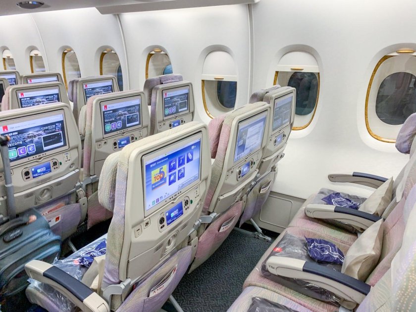 Салон а380-800 Эмирейтс