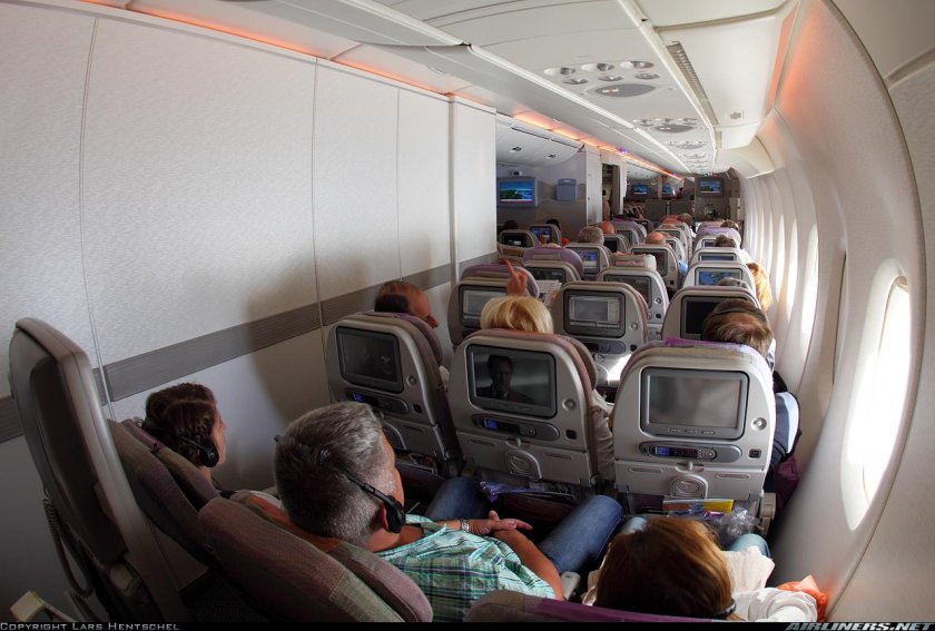Салон а380-800 Эмирейтс