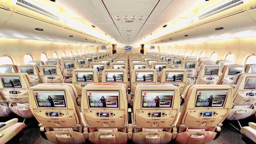 Самолет Emirates a380 салон