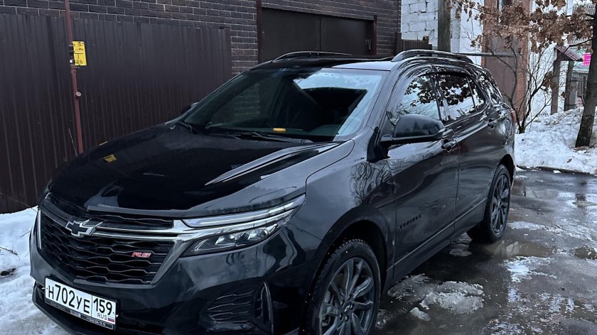 Chevrolet Equinox черный