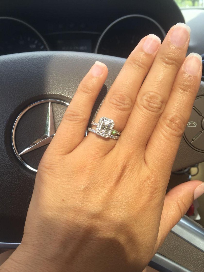 Помолвочное кольцо с бриллиантом Тиффани