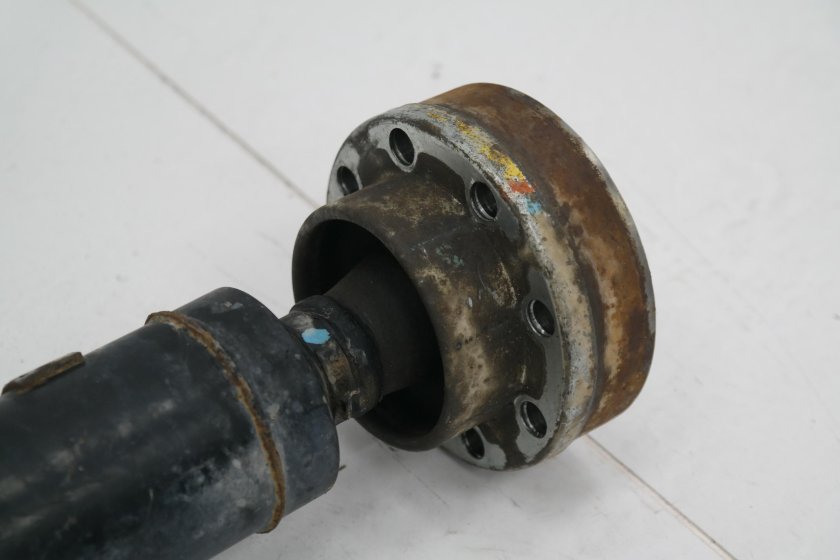 Карданный вал туарег