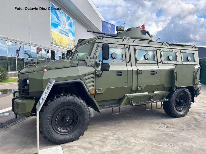 Бронеавтомобиль буран