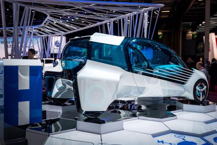 Водородный концепт-кар Toyota FCV Plus