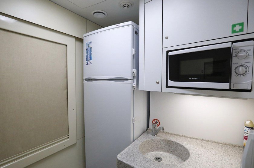 Двухэтажный поезд микроволновка