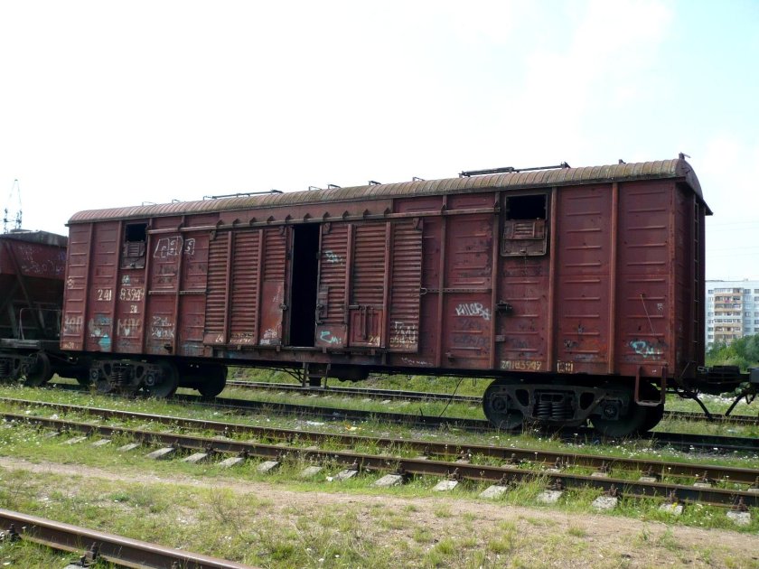 Цельнометаллический Крытый вагон