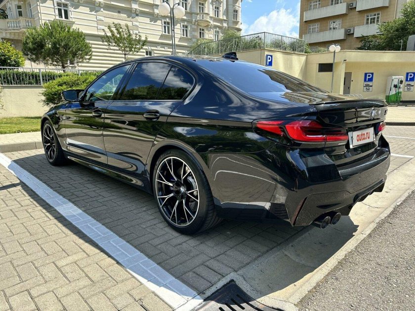 BMW m5 f90 Competition Black