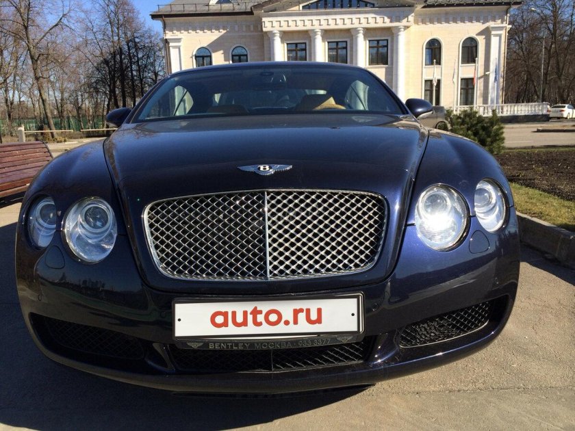 Бентли Континенталь голубая