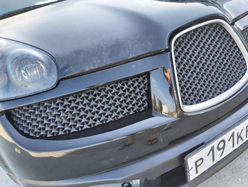 Решетка радиатора Субару Трибека