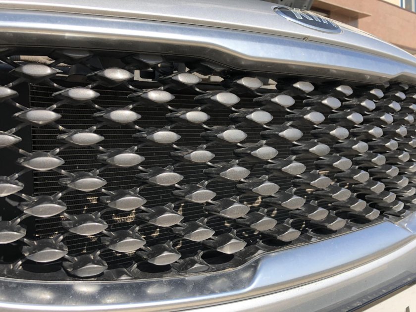 Решетка радиатора KIAKARNIVAL 3