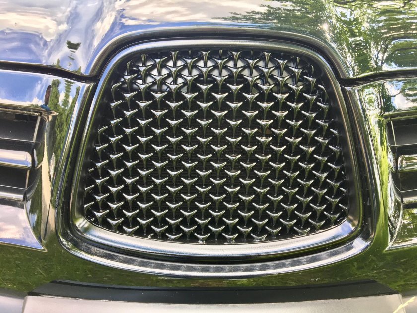 Решетка радиатора Субару Трибека