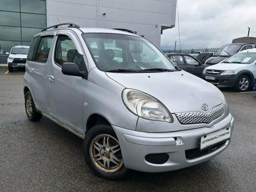 Тойота ярис версо 2001