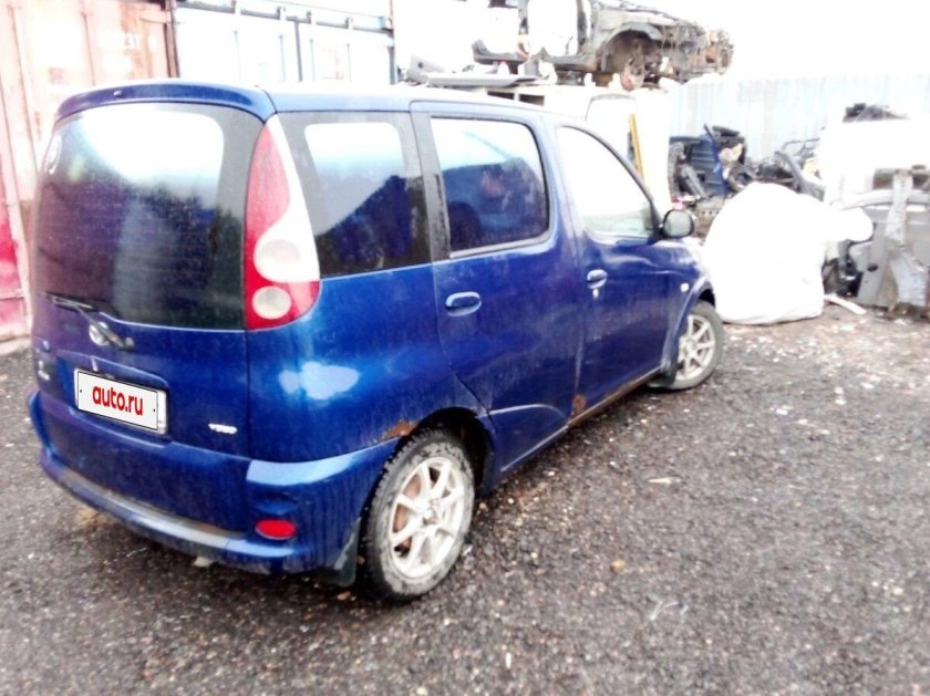 Тойота функарго 2001