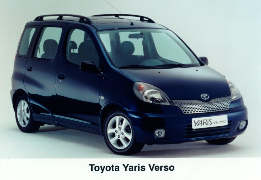 Toyota Yaris Verso 2000