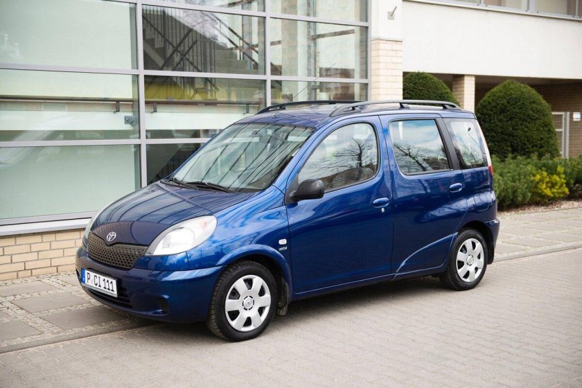 Toyota Yaris Verso, 2002