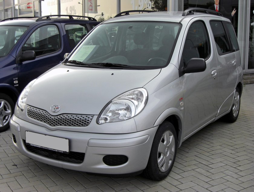 Toyota Yaris Verso, 2005