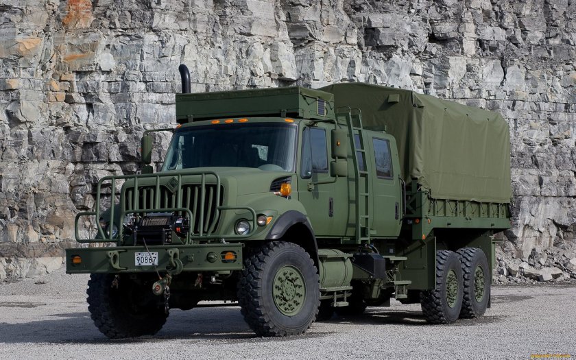 Navistar International 7000 военный