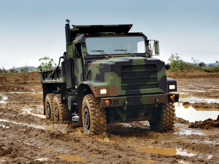 Грузовик Ошкош MTVR 6x6