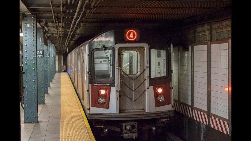 Вагон Нью-йоркского метро r4