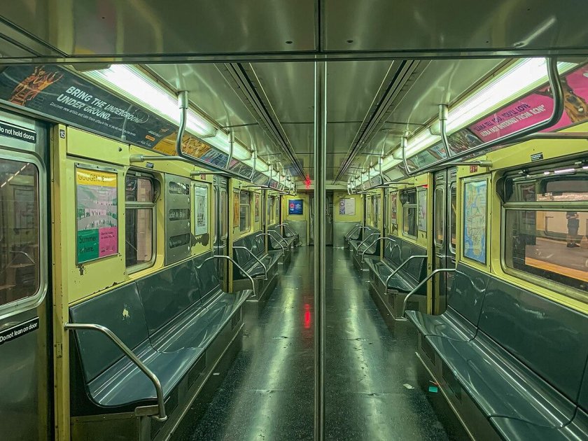 R32 вагон метро