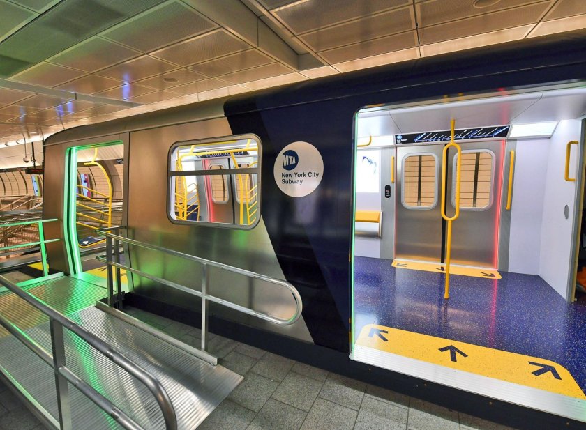 R211 вагон метро