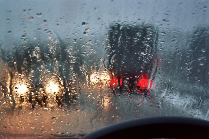 Дождь на трассе