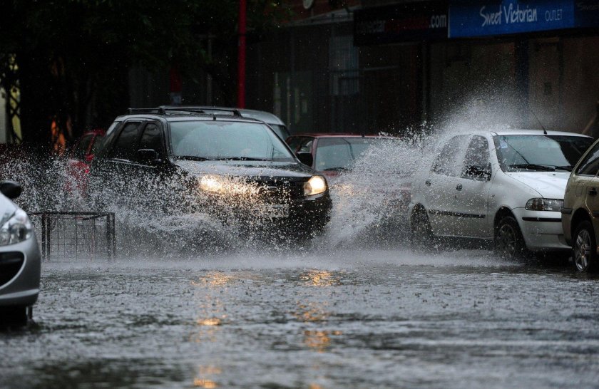 Дождь машина