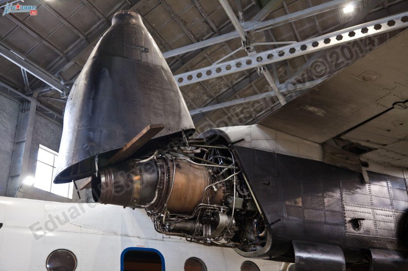Двигатель самолета АН 24