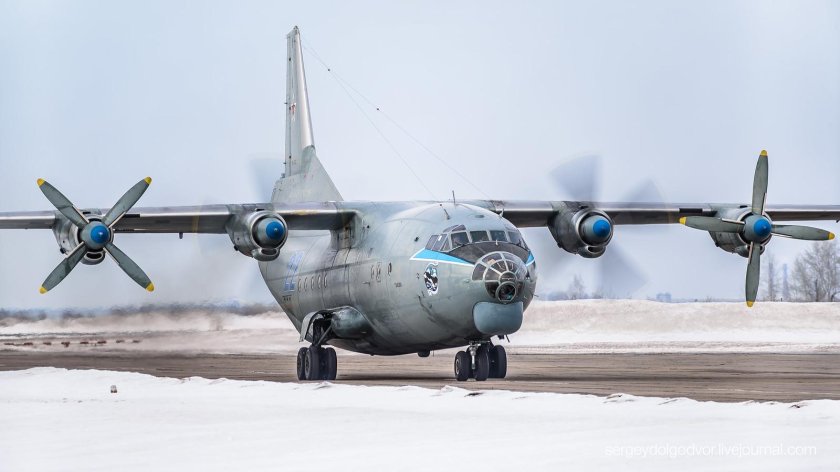 Самолёт АН-12бк ППС