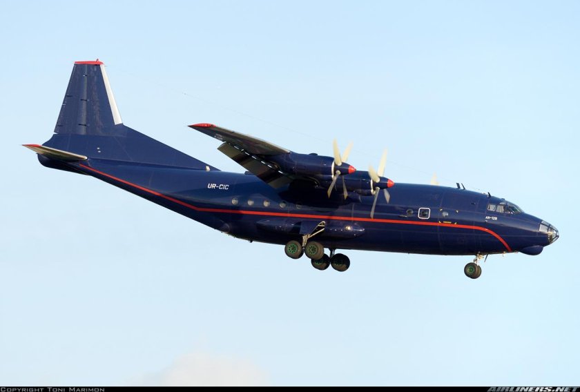 Antonov an-12bk